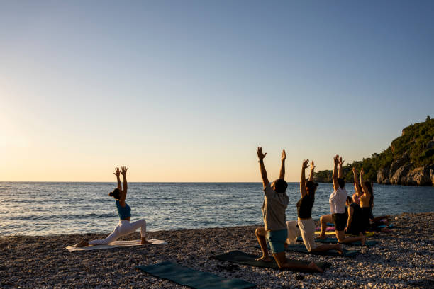 Gruppenyoga am Meer – Yoga Kurs mit Esin Demirel